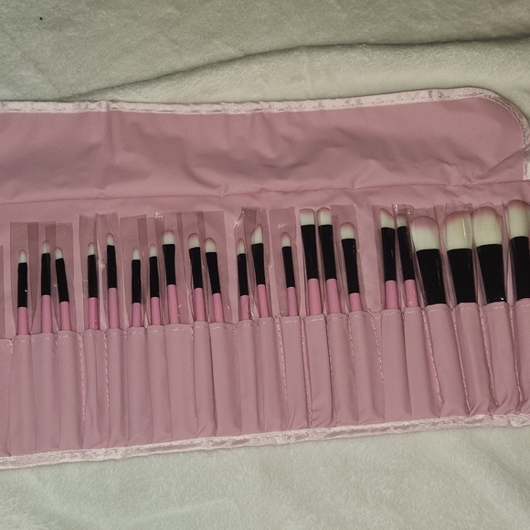 32 piece make up brush set - Picture 6 of 6